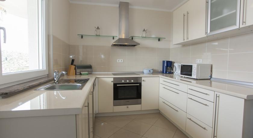 Apartments Damjanovic Makarska Room photo