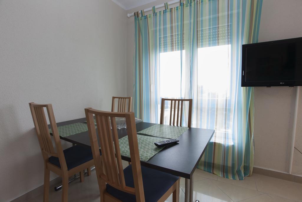 Apartments Damjanovic Makarska Room photo