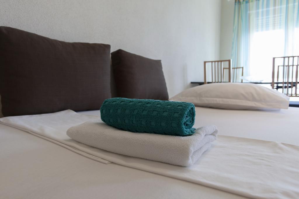 Apartments Damjanovic Makarska Room photo