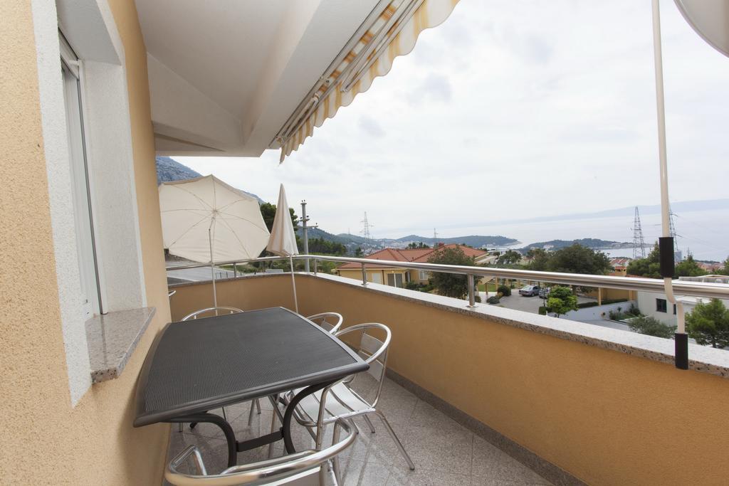 Apartments Damjanovic Makarska Room photo