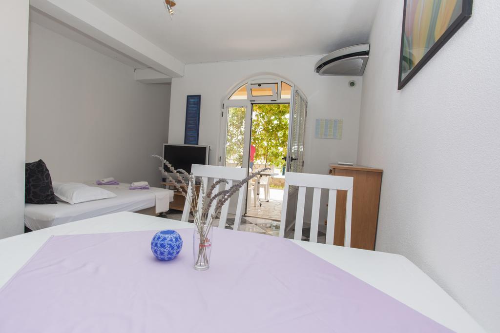 Apartments Damjanovic Makarska Exterior photo