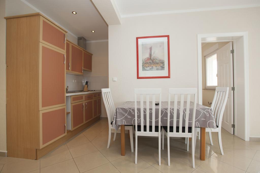 Apartments Damjanovic Makarska Exterior photo