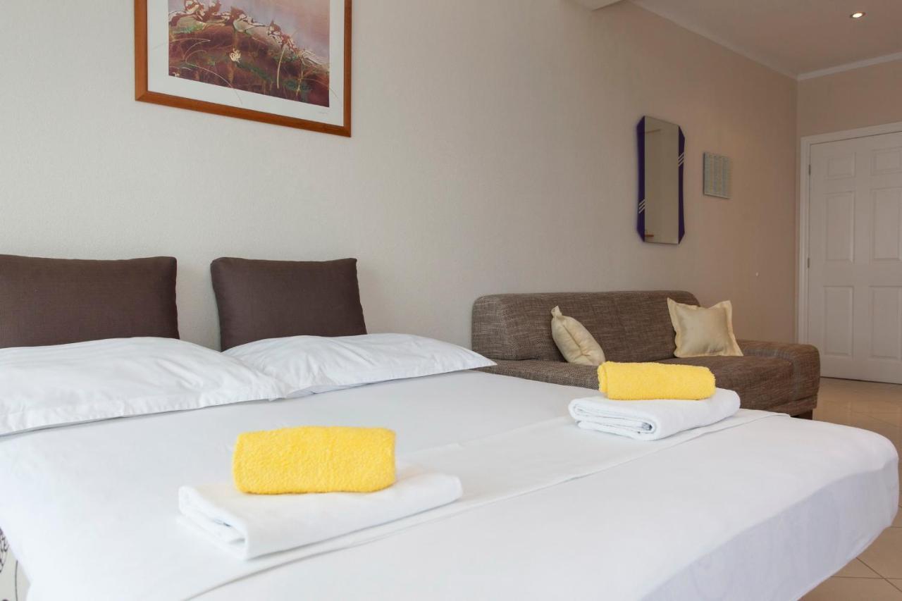 Apartments Damjanovic Makarska Room photo